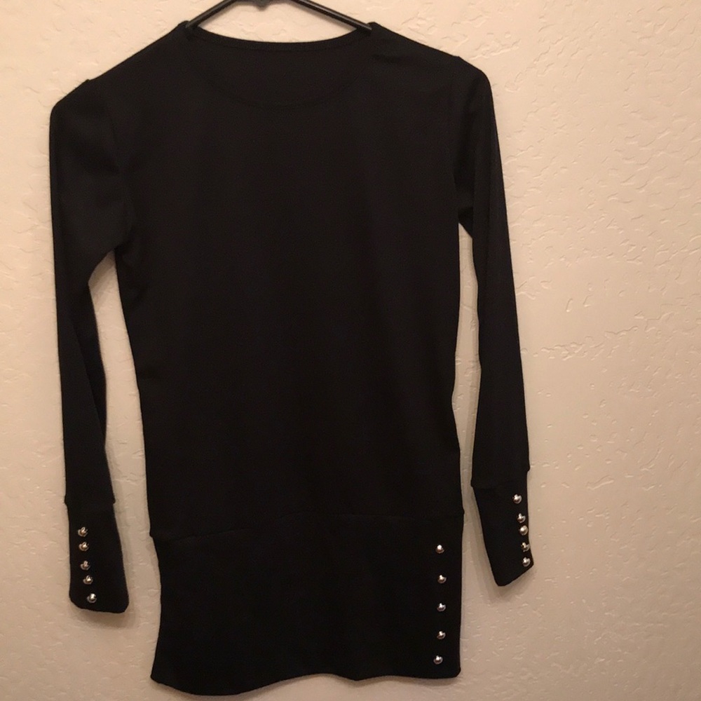 Black tunic‎ top